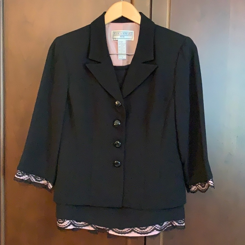 Jessica Howard Petite Suit Set, Size 8